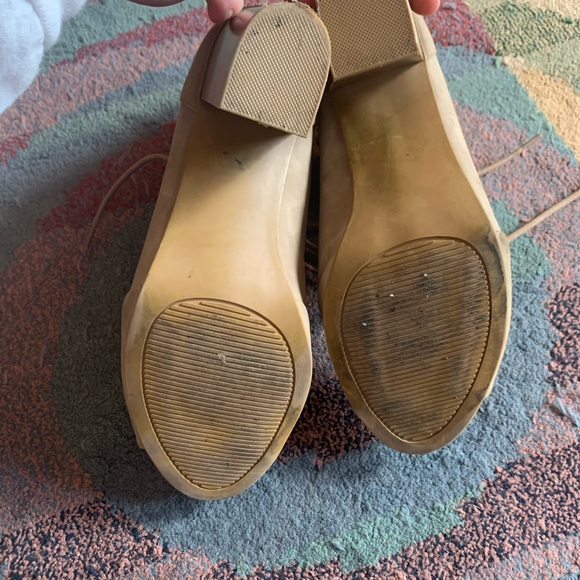 Lace up tan shoes - Picture 3 of 4